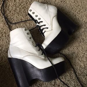 JC Havana white heel boots